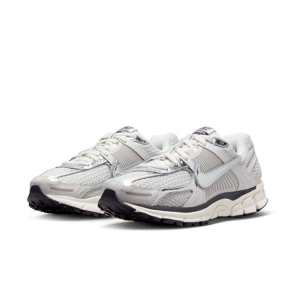NIKE WOMENS ZOOM VOMERO 5