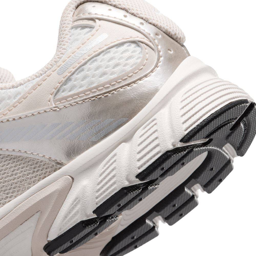 NIKE V5 RNR (GS) JR SHOES