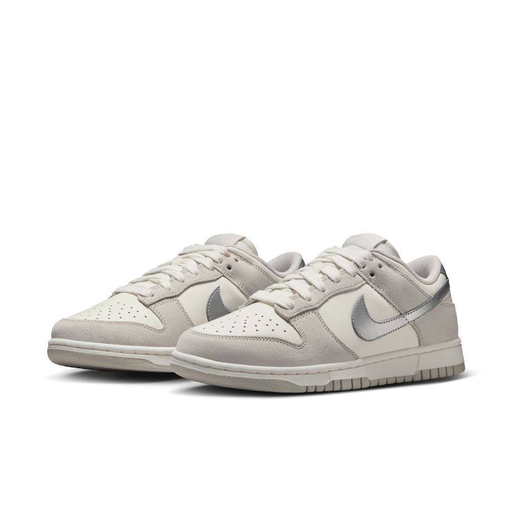 NIKE WOMENS DUNK LOW