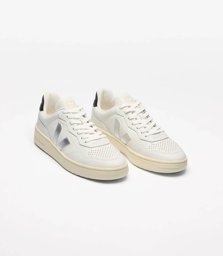 VEJA V-90 ORGANIC TRACED LEATHER W