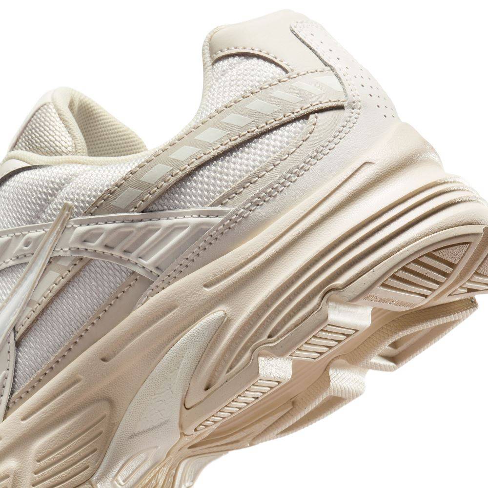 NIKE WOMENS INITIATOR