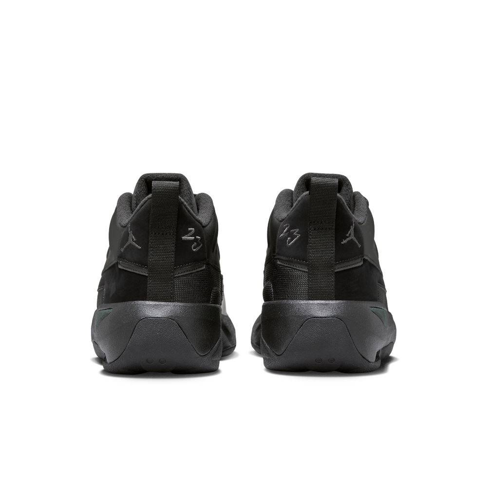 NIKE JORDAN MAX AURA 7