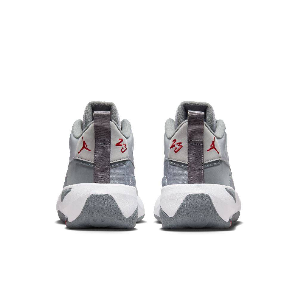 NIKE JORDAN MAX AURA 7