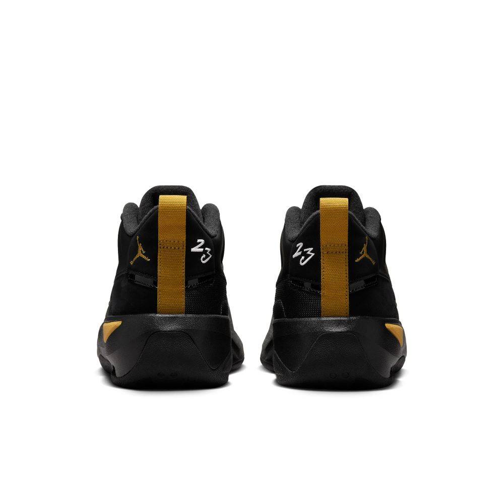 NIKE JORDAN MAX AURA 7