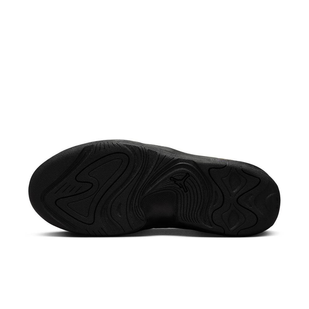 NIKE JORDAN MAX AURA 7