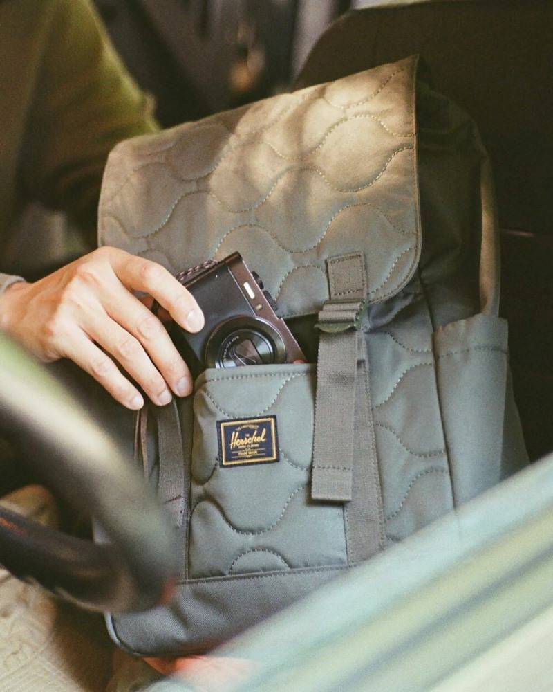 HERSCHEL RETREAT SMALL QUILTED CAPSULE BACKPACK