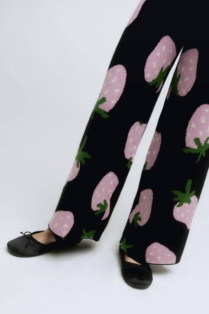 COMPANIA FANTASTICA STRAWBERRY KNITTED TROUSERS