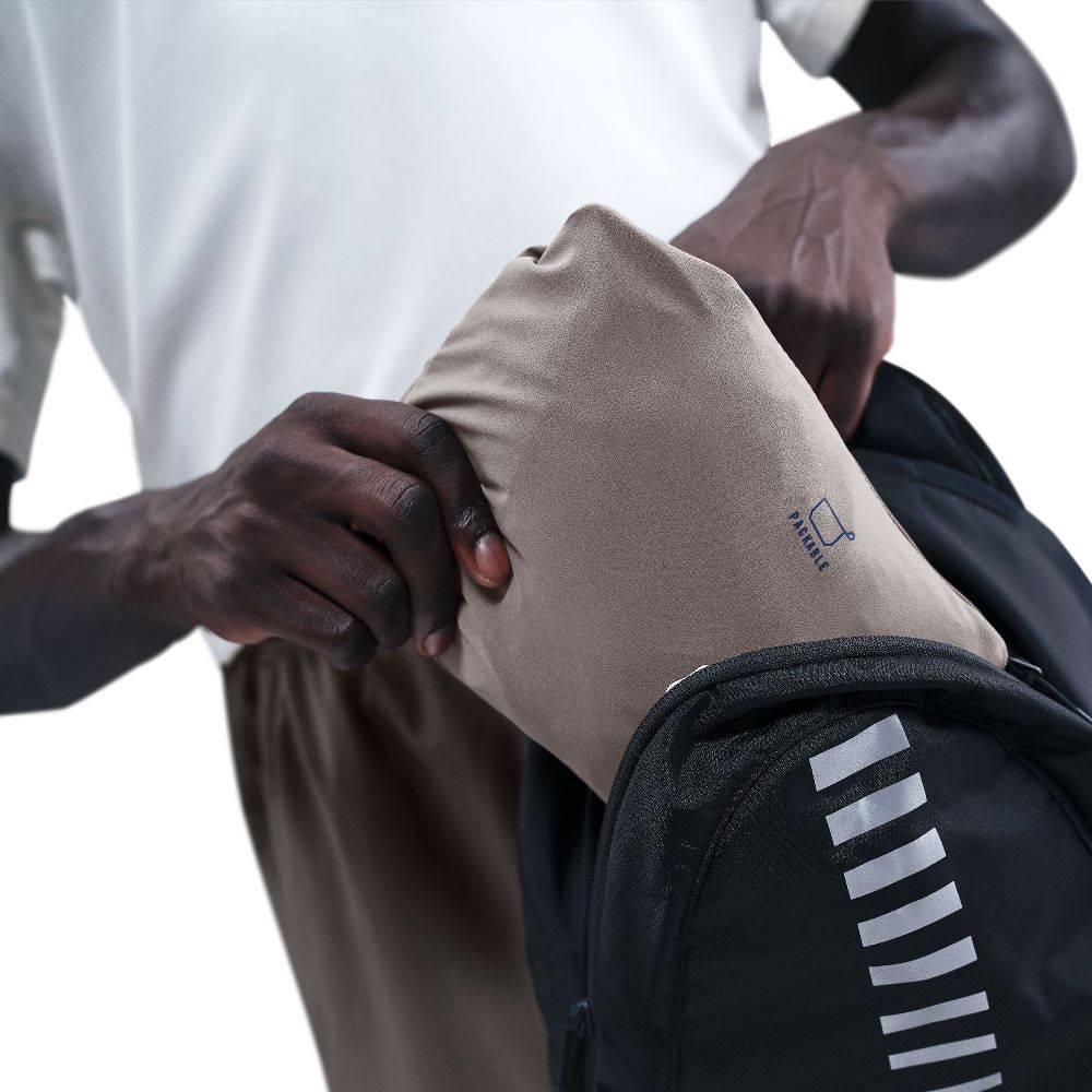 NIKE MENS WATER REPELLENT HOODED VERSALITE JACKET