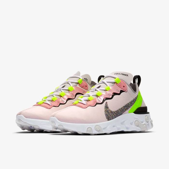 NIKE WMNS REACT ELEMENT 55 PREMIUM