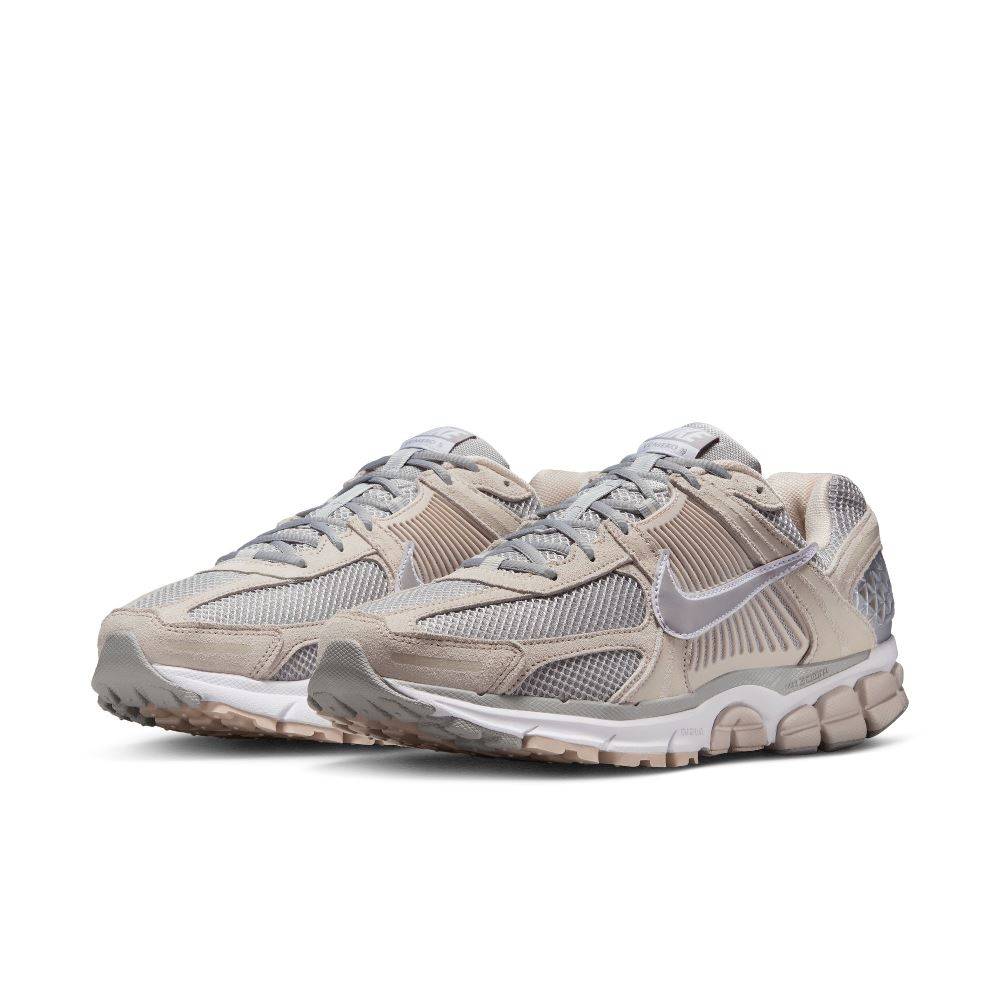 NIKE VOMERO 5