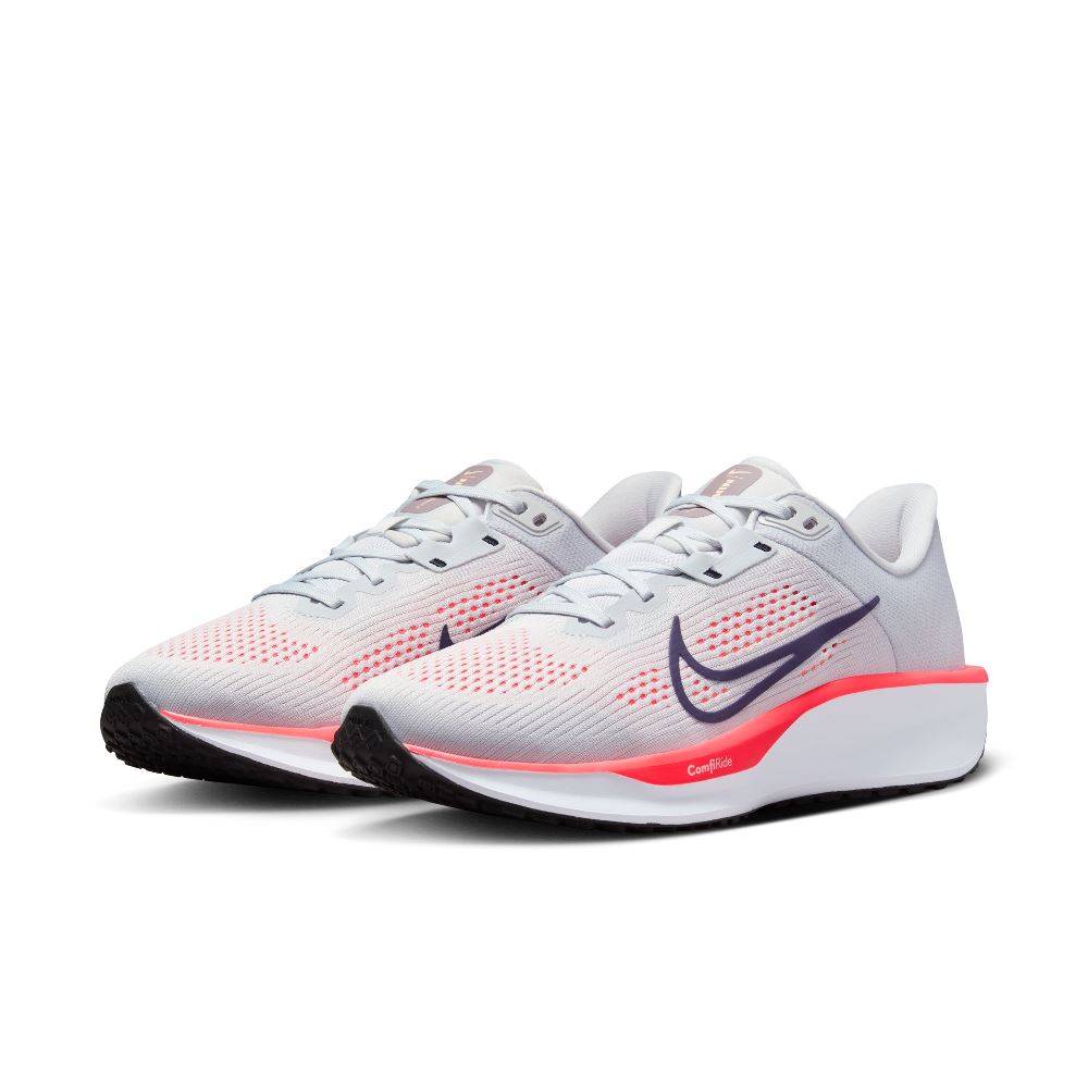 NIKE WOMENS QUEST 6
