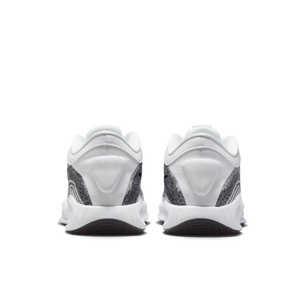 NIKE HUSTLE ACADEMY BASKETBALL SHOES