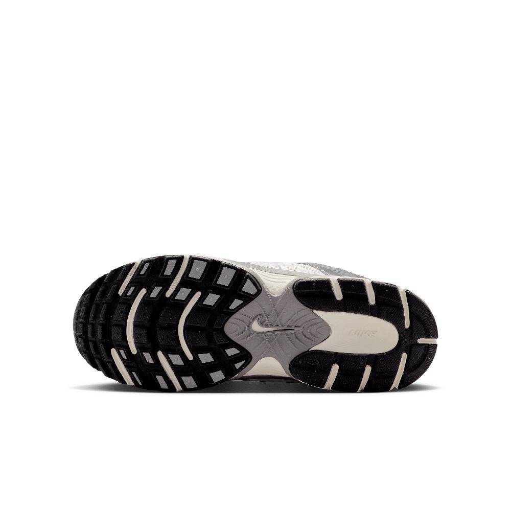 NIKE V5 RNR (GS) JR SHOES
