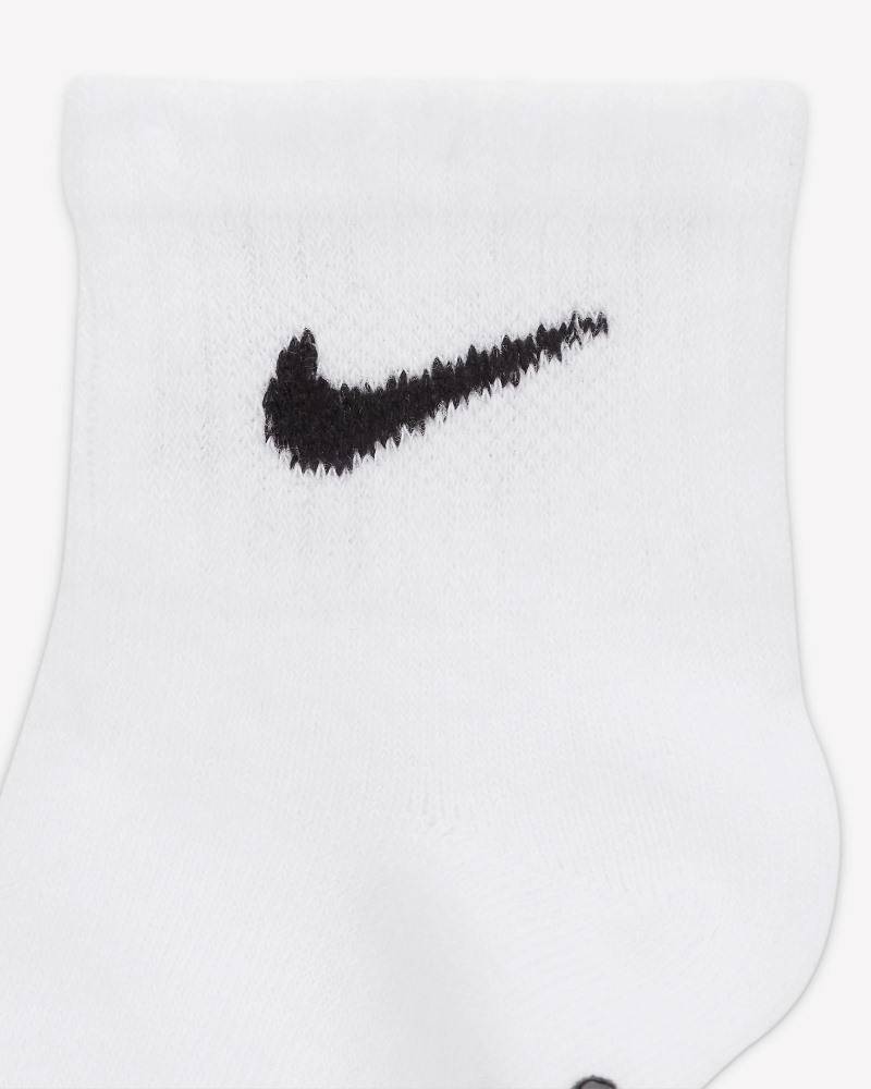 NIKE CORE SWOOSH GRIPPER
