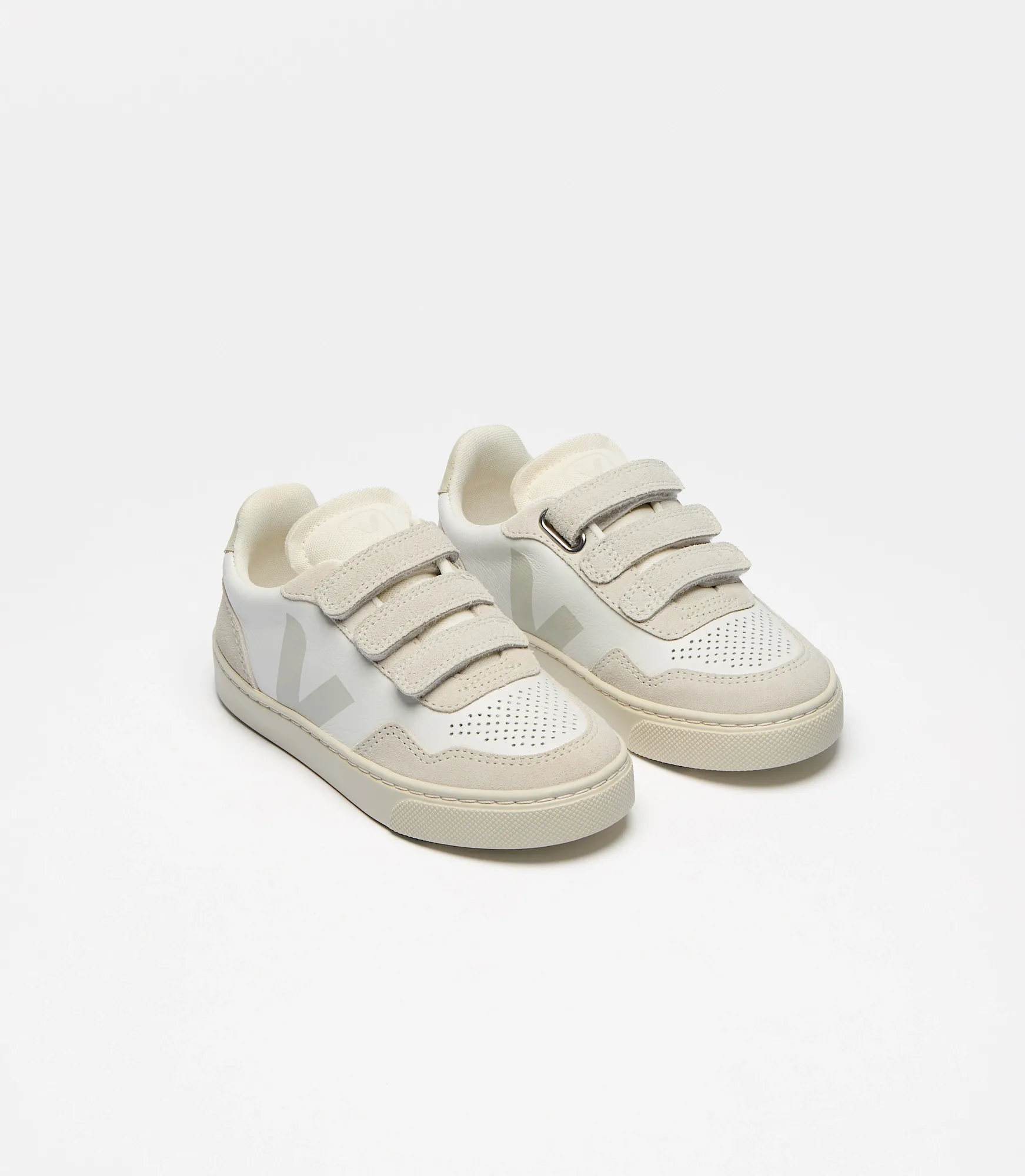 VEJA V-90 ORGANIC TRACED LEATHER JUNIOR