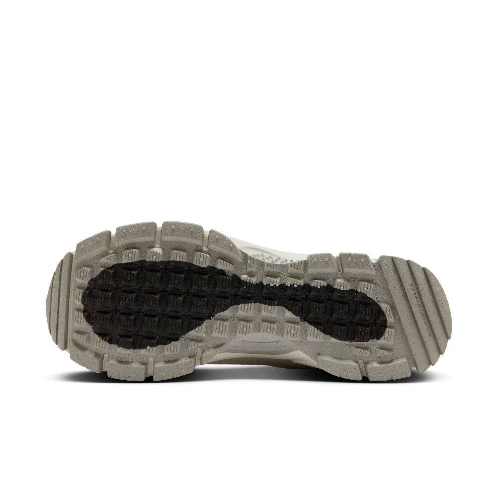 NIKE ZOOM VOMERO ROAM