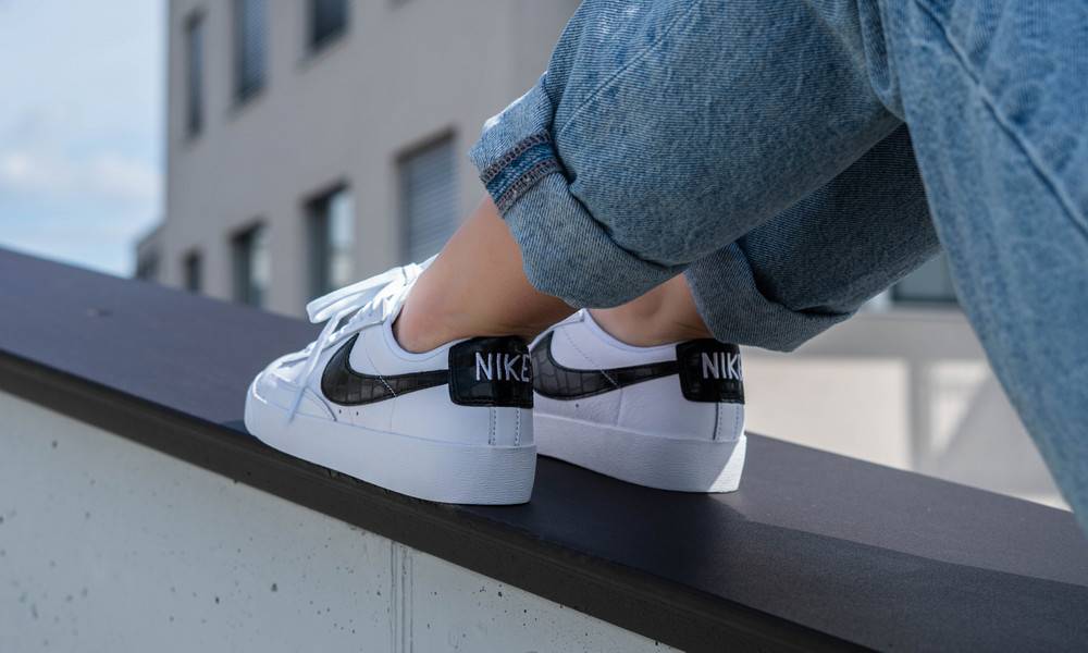 NIKE WOMENS BLAZER LOW