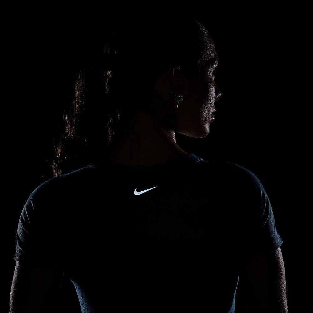 NIKE ONE DRI-FIT FITTED SHORT-SLEEVE TOP