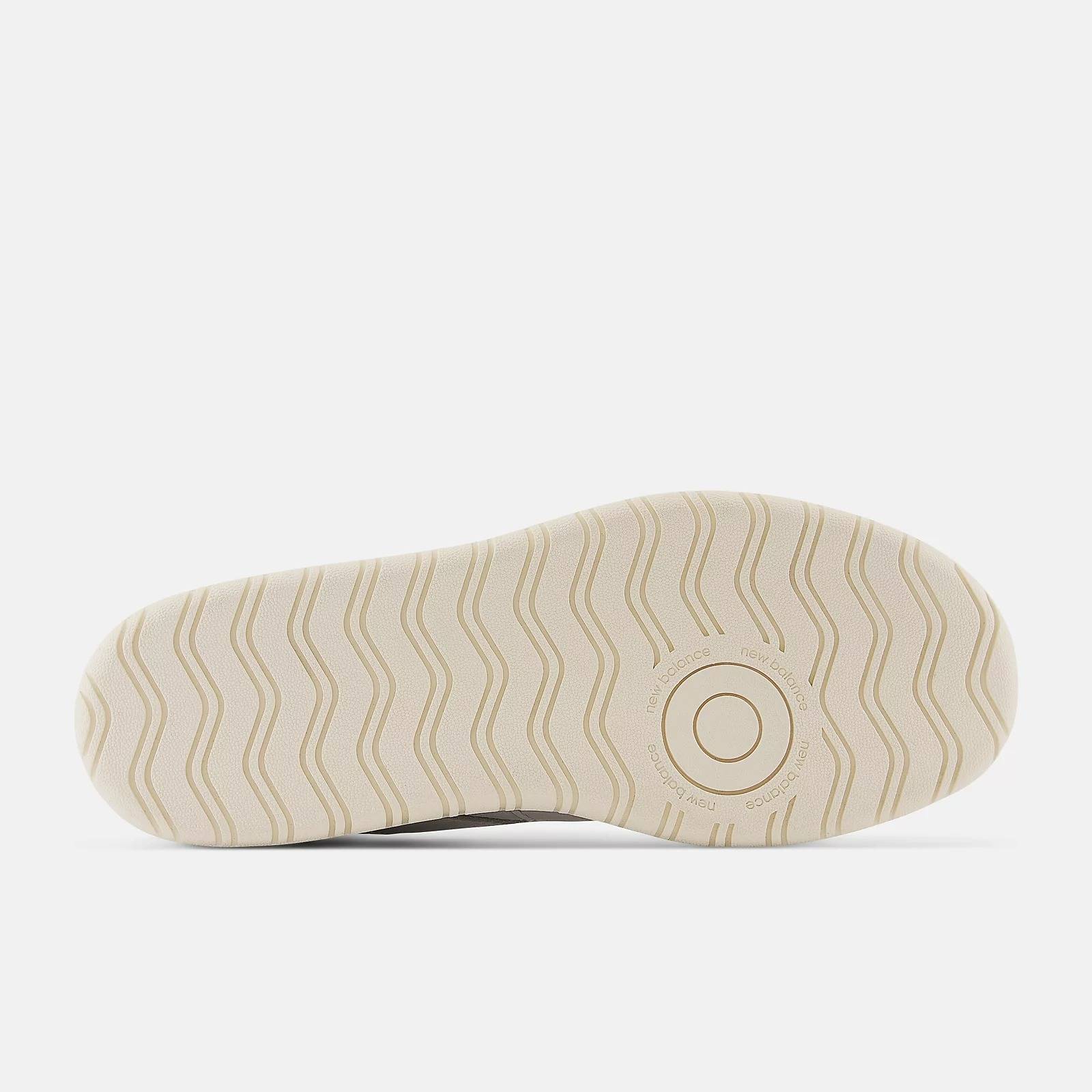 NEW BALANCE CT302 LIFESTYLE SNEAKERS