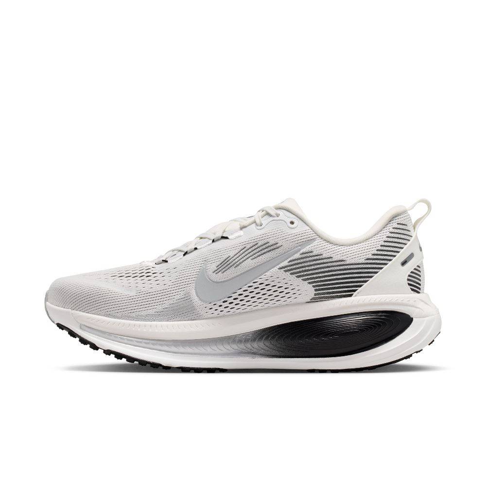 NIKE VOMERO 18 ROAD RUNNING SHOES