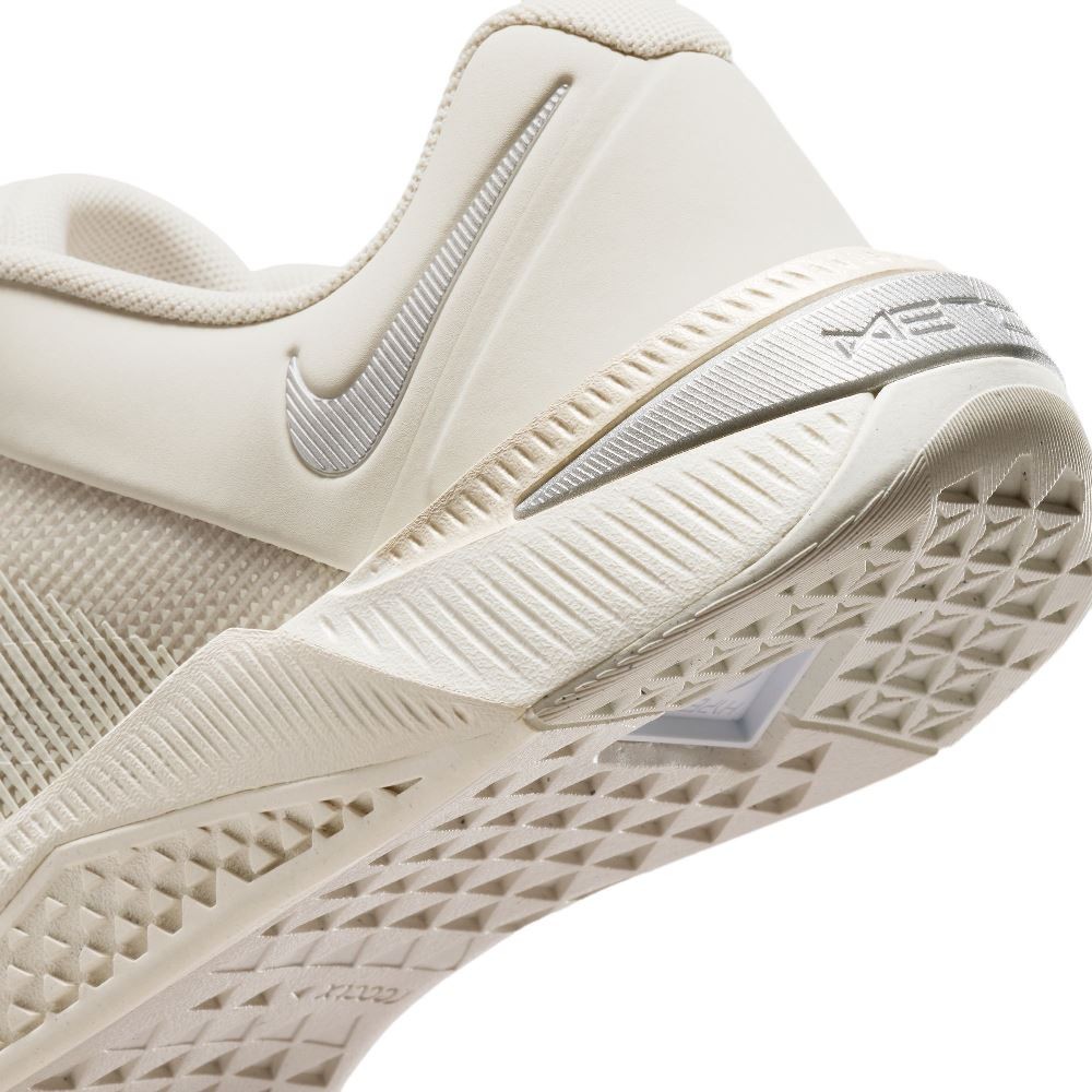 NIKE WOMENS METCON 10