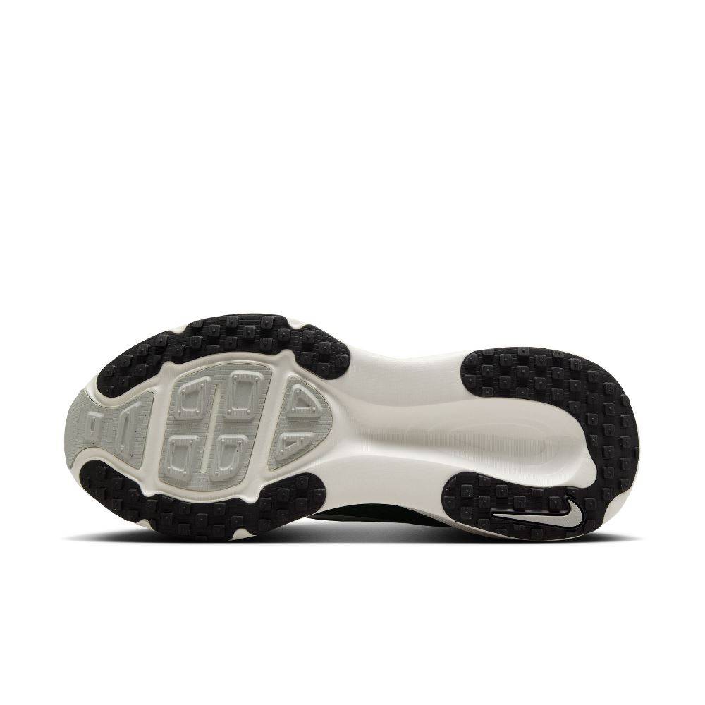 NIKE VOMERO 18 ROAD RUNNING SHOES
