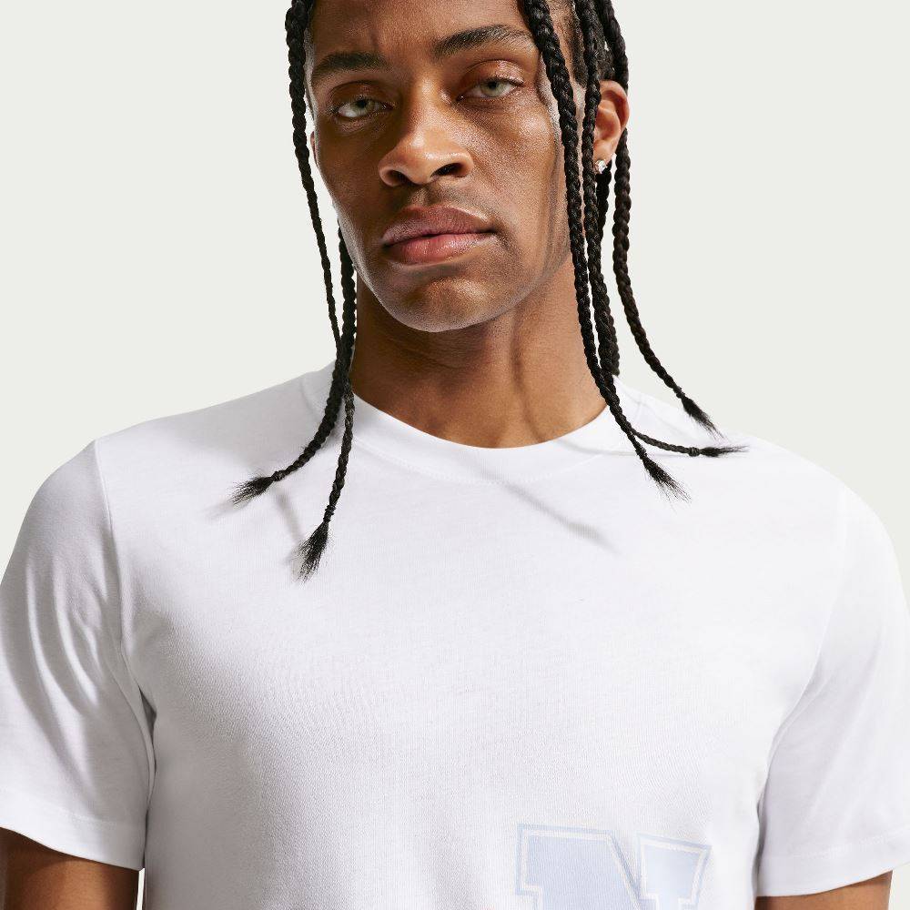 NIKE STANDARD CELEBRATE BRAND TEE
