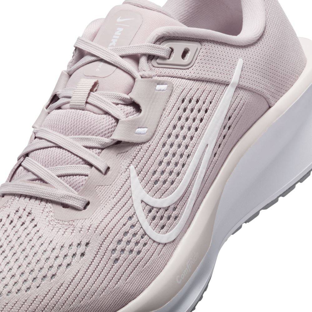 NIKE WOMENS QUEST 6