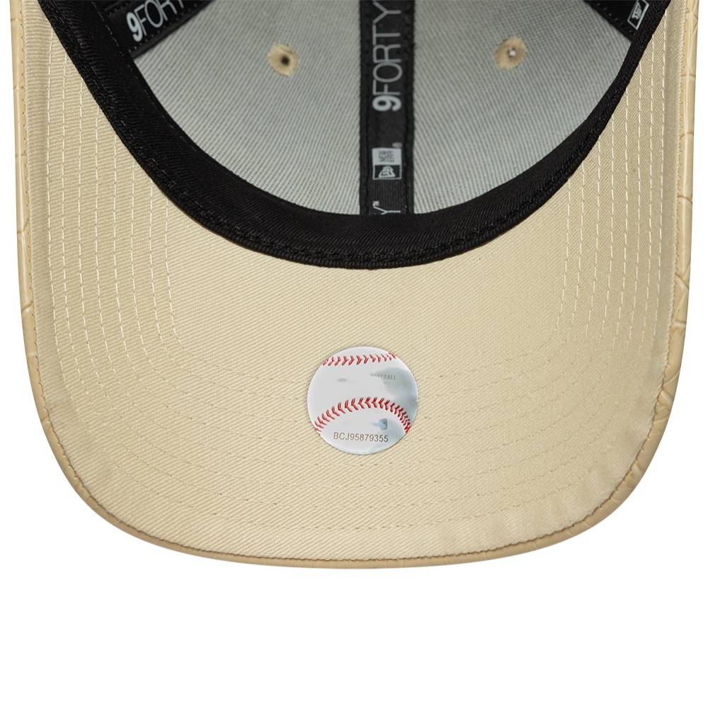 NEW ERA WMNS PATTERN PU 9FORTY NEW YORK YANKEES