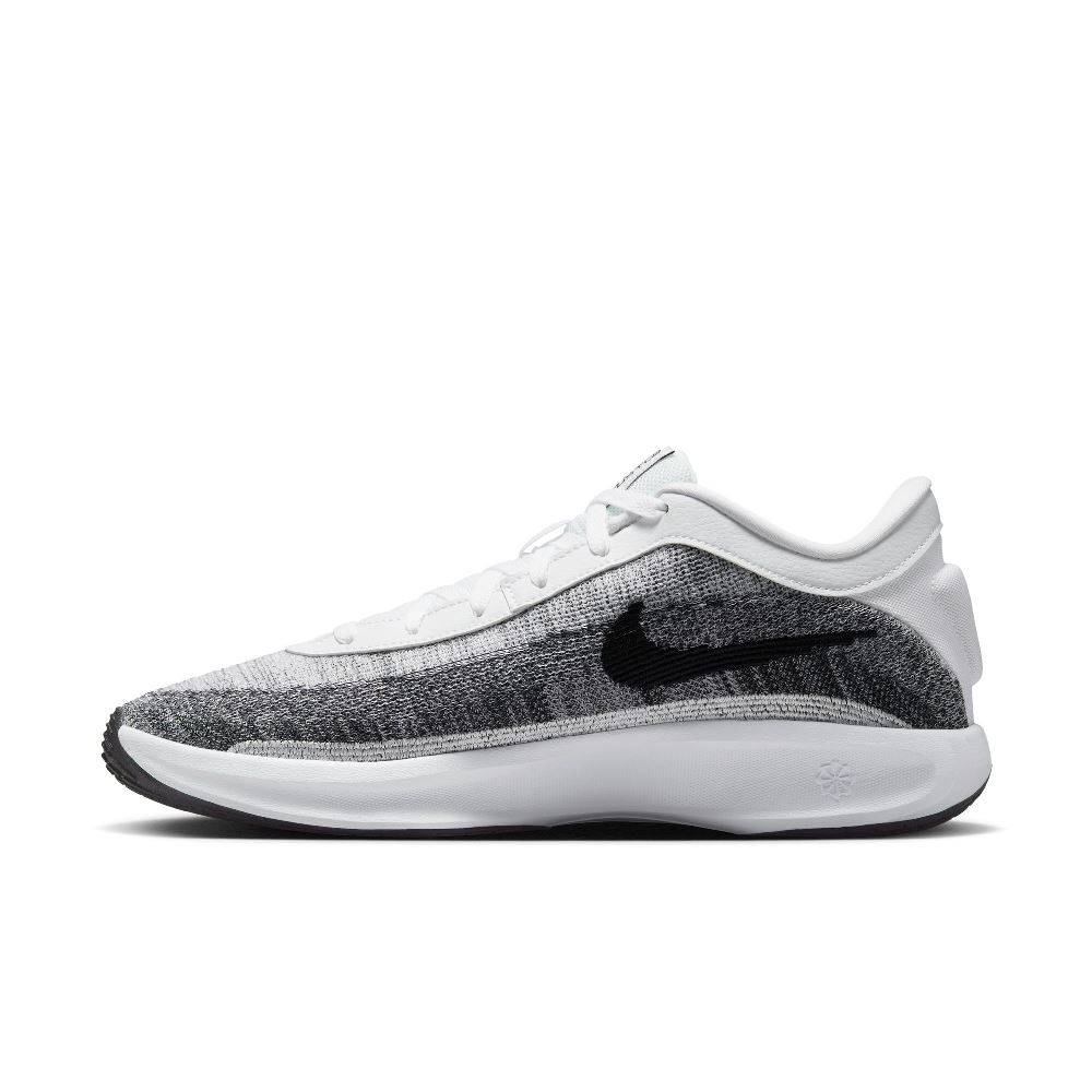 NIKE HUSTLE ACADEMY BASKETBALL SHOES