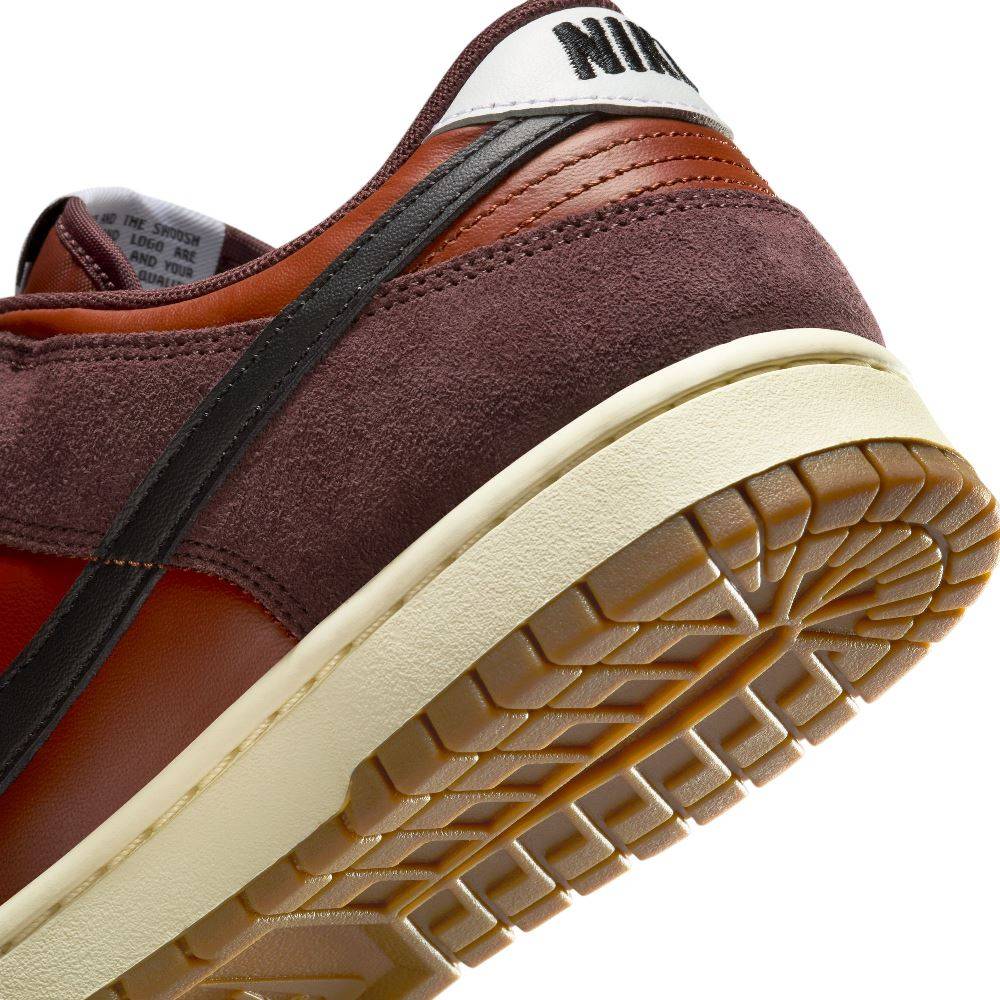 NIKE DUNK LOW RETRO SE