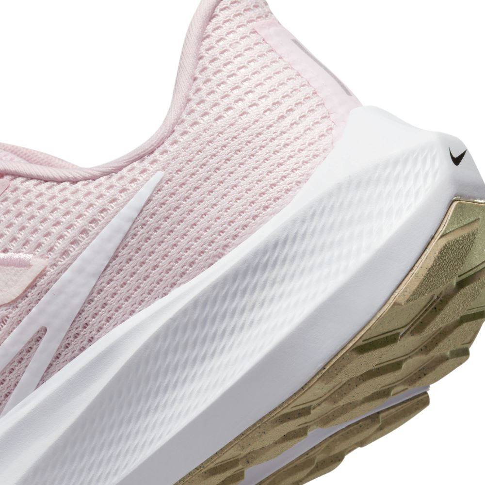 NIKE WOMENS ZOOM PEGASUS 40