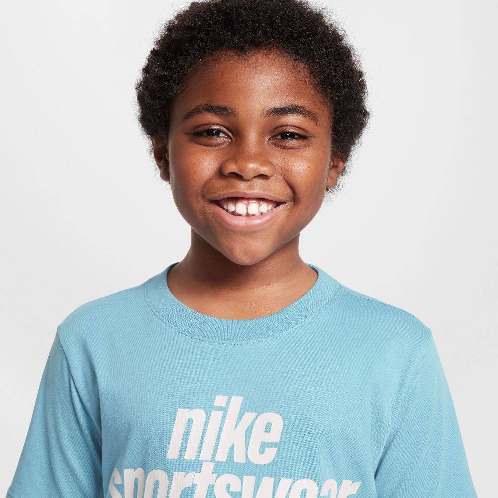 NIKE KIDS NSW BOXY 1 TEE - JDI MUSIC