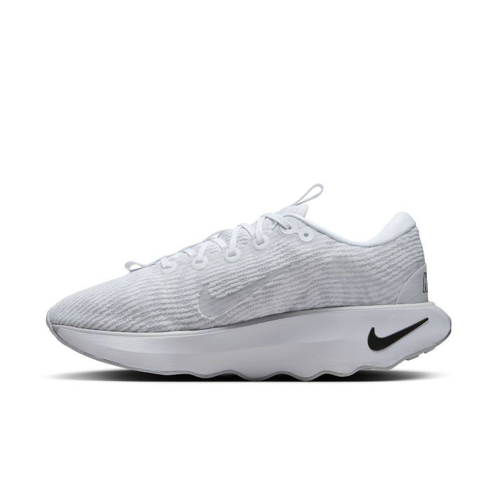 NIKE MOTIVA WALKING SHOES