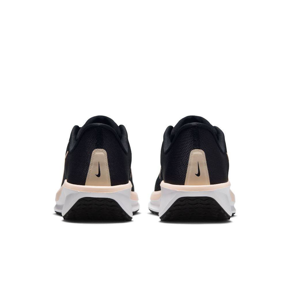 NIKE WOMENS QUEST 6