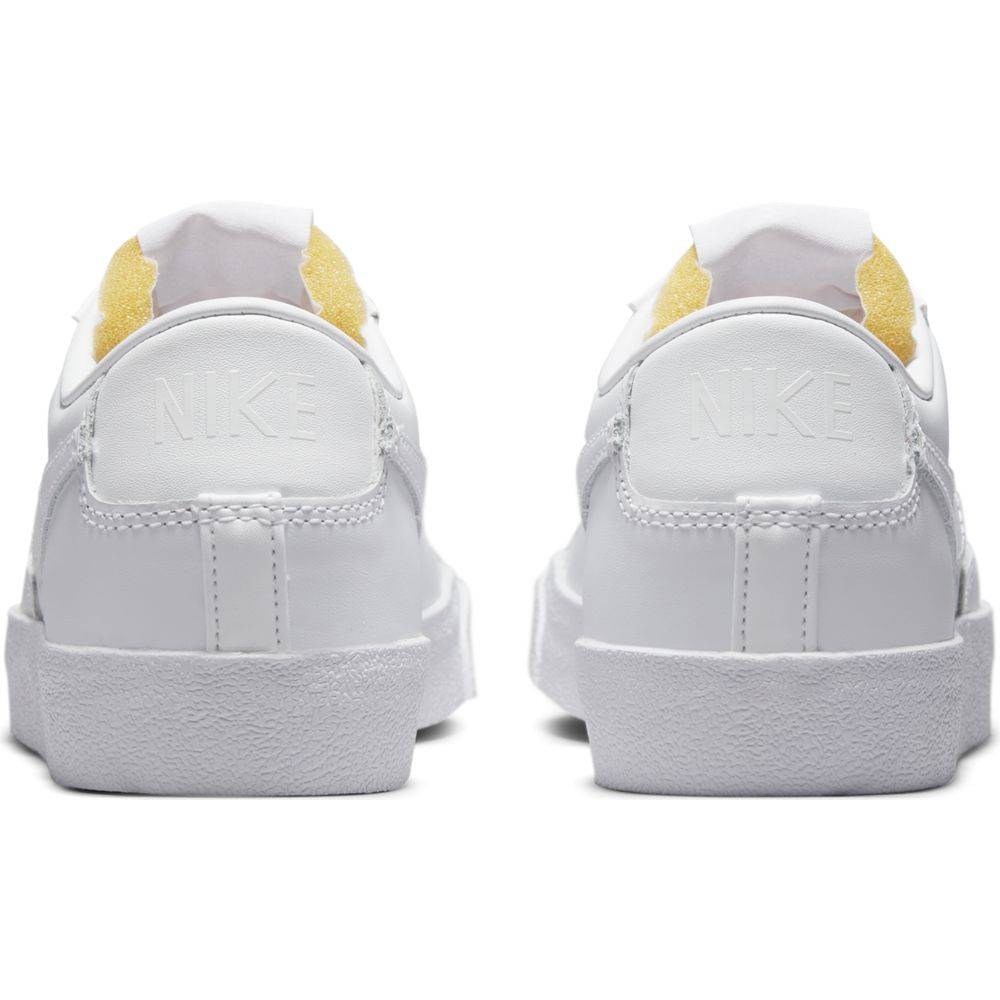 NIKE WOMENS BLAZER LOW '77