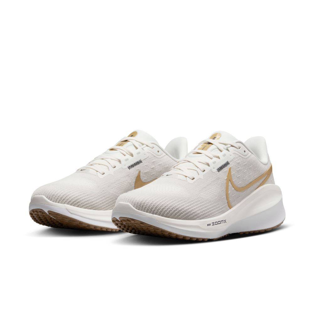 NIKE WOMENS VOMERO 17