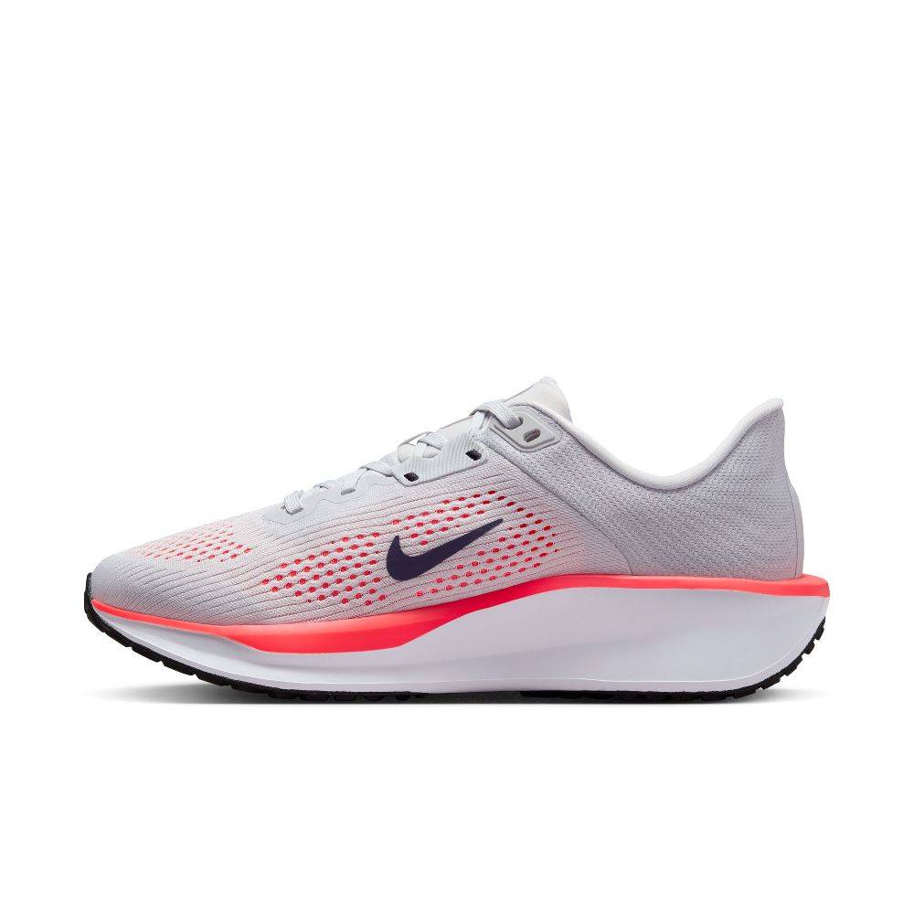 NIKE WOMENS QUEST 6