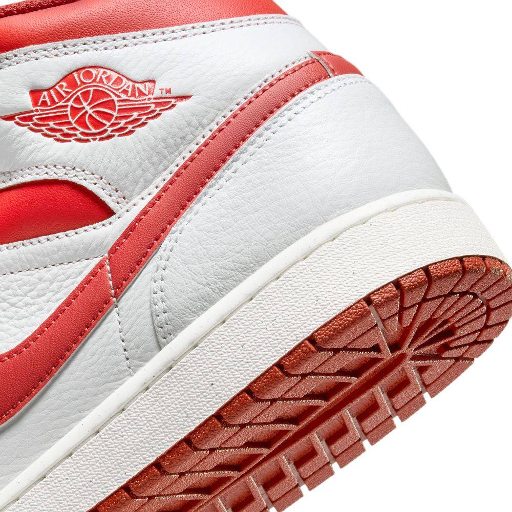 NIKE AIR JORDAN 1 MID SE
