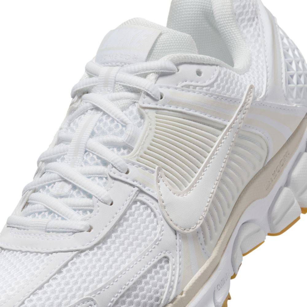 NIKE WOMENS ZOOM VOMERO 5
