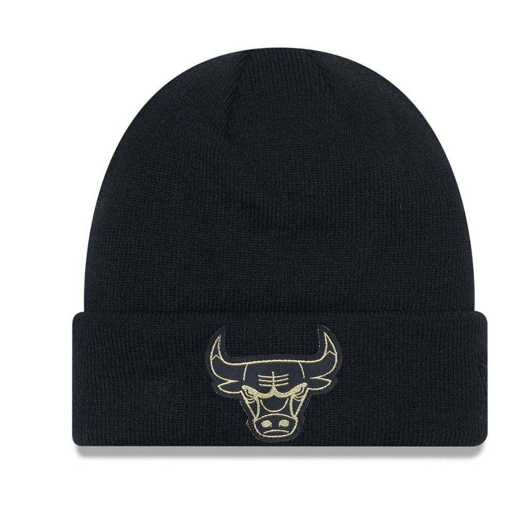 NEW ERA METALLIC BADGE BEANIE CHICAGO BULLS