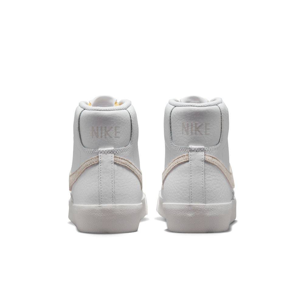 NIKE WOMENS BLAZER MID '77