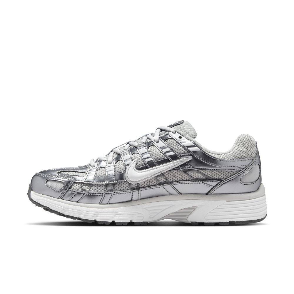 NIKE WOMENS P-6000