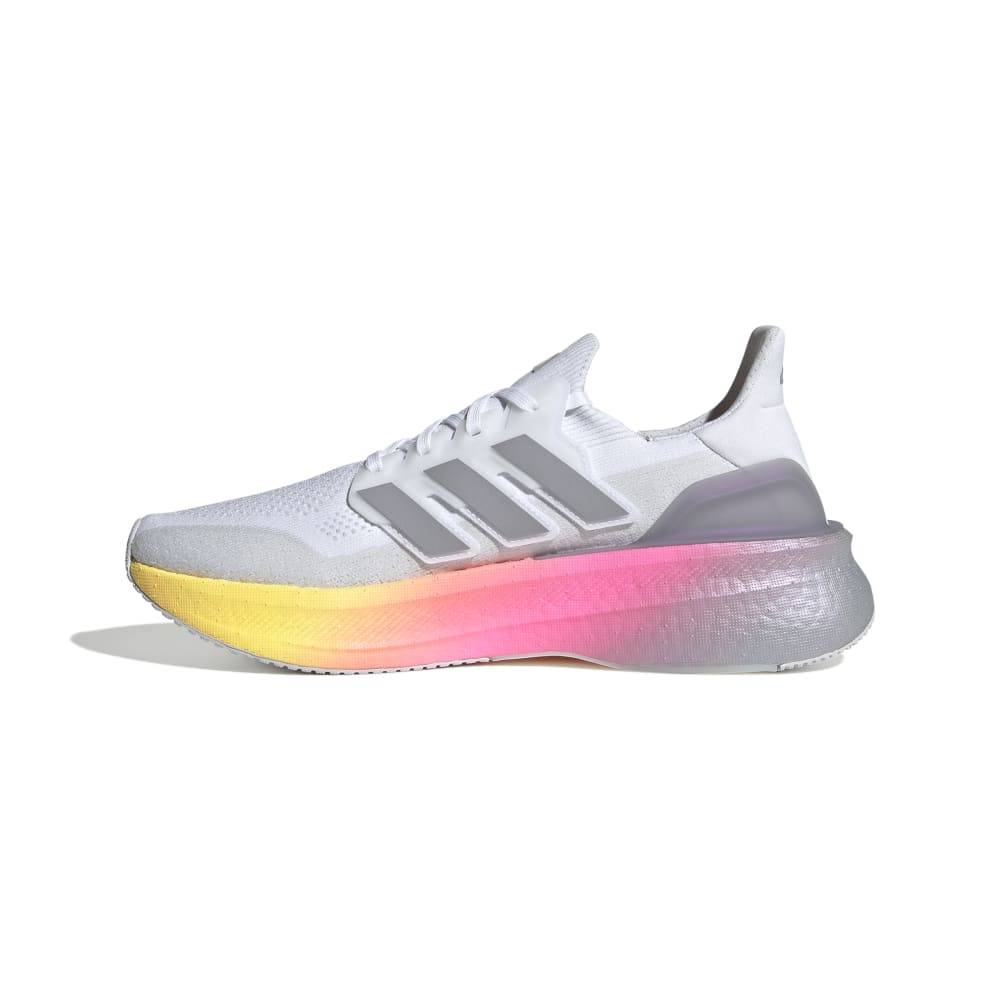 ADIDAS ULTRABOOST 5