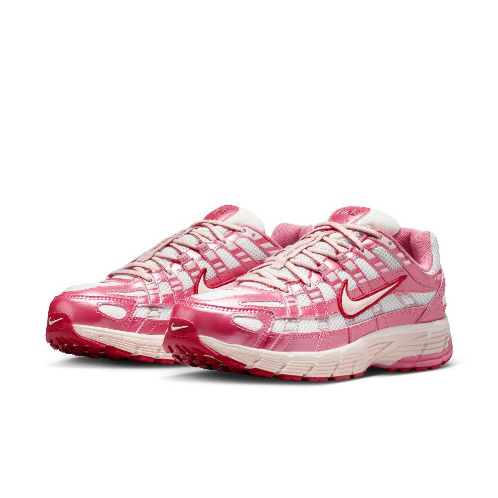 NIKE WOMENS P-6000