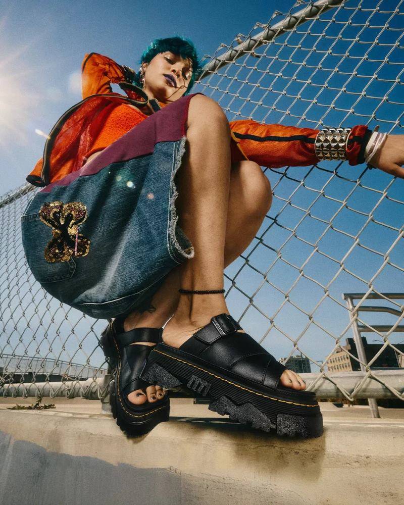 DR. MARTENS MATTISON SLIDE WOMENS