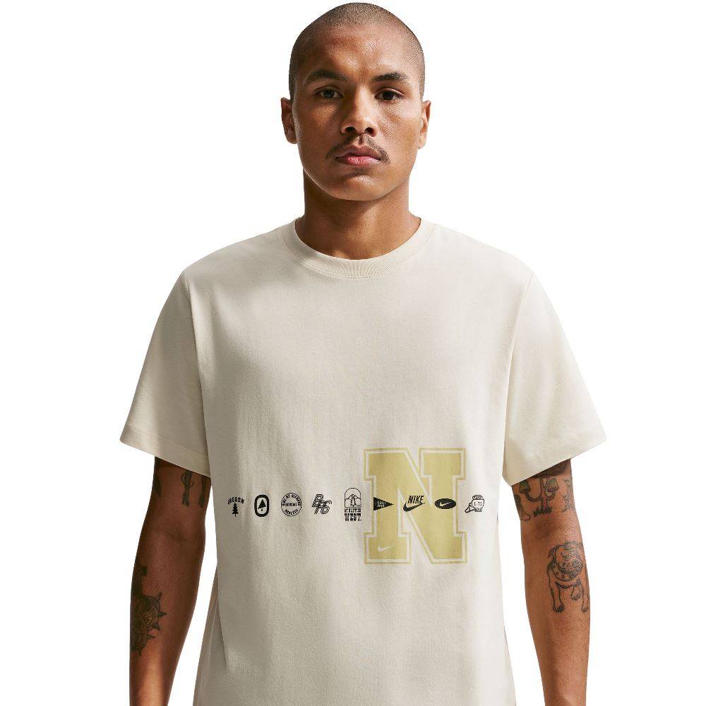 NIKE STANDARD CELEBRATE BRAND TEE