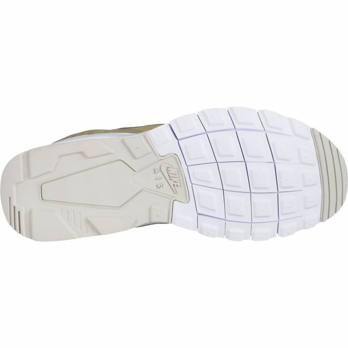 NIKE WMNS AIR MOTION LW SE SHOES