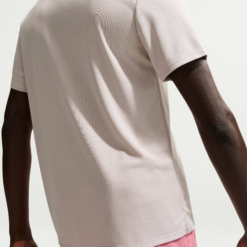 NIKE DRI-FIT UV MILLER SHORT-SLEEVE TOP