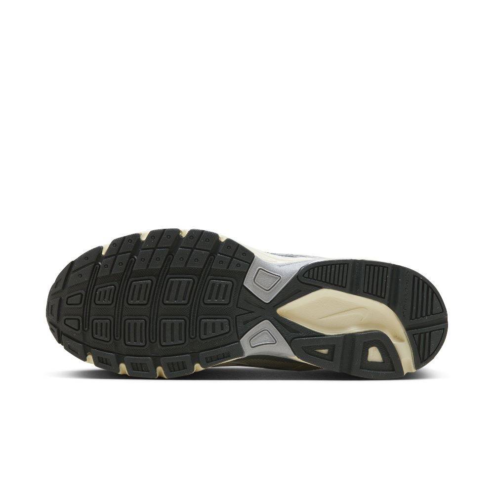 NIKE INITIATOR SHOES